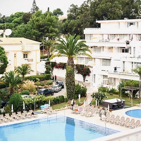 Appartement By The With Pool And Kids Area Albufeira