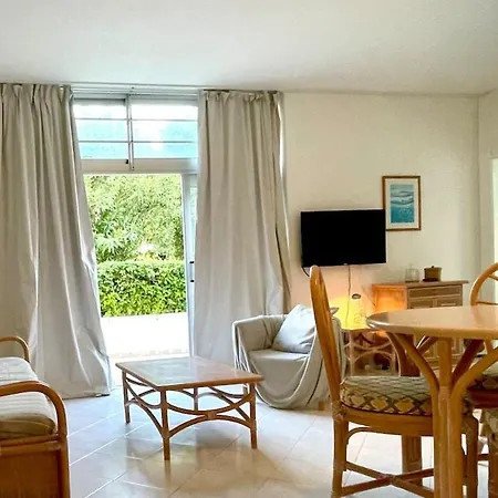 Appartement By The With Pool And Kids Area