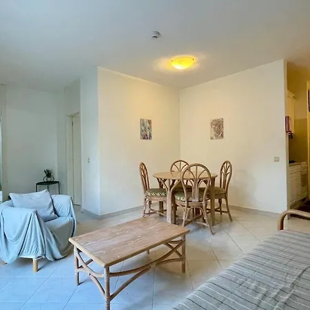Appartement By The With Pool And Kids Area